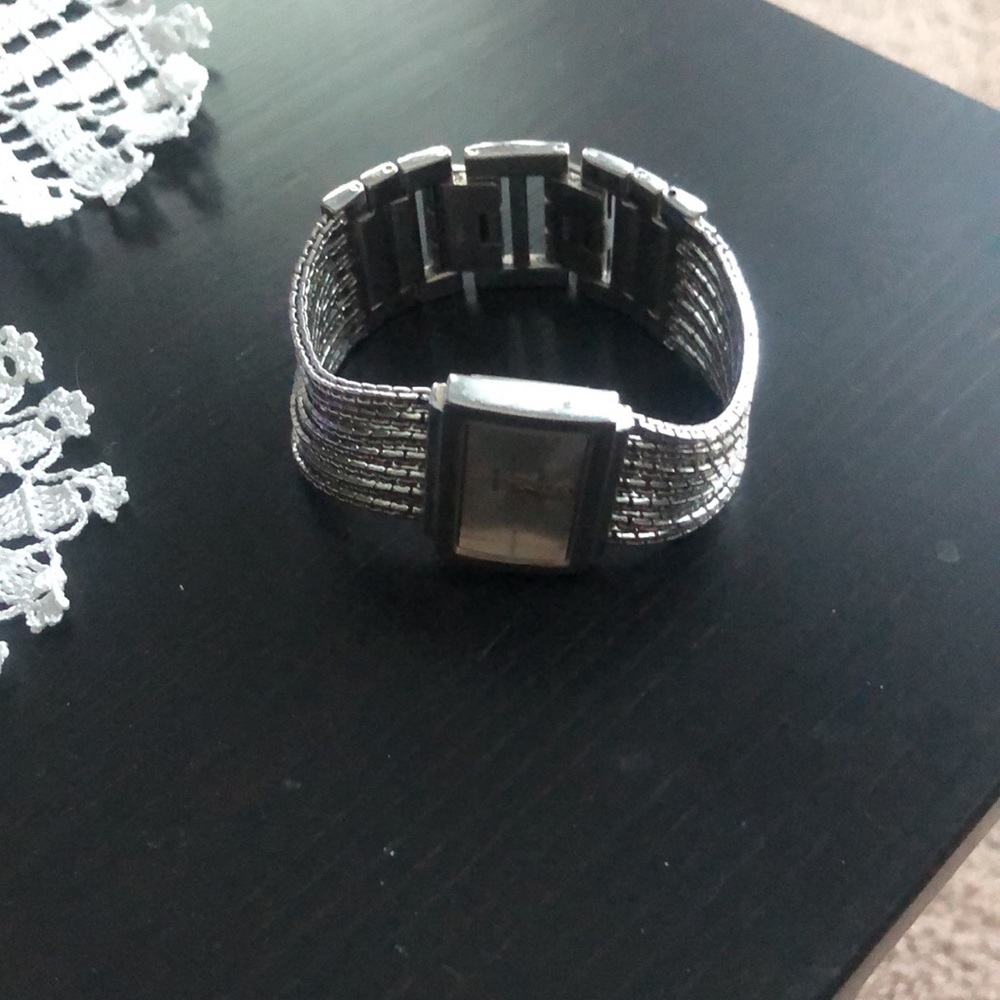 Watch - Picture 3 of 3